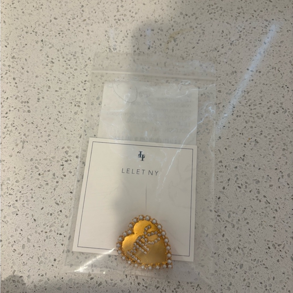 “Mrs” Gold Heart Clip with Crystals